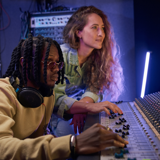 Collaborating on Pop Songs: A Guide to Working with Other Artists