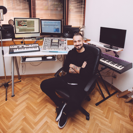 Escape the 9-5 & Become A Full Time Music Producer