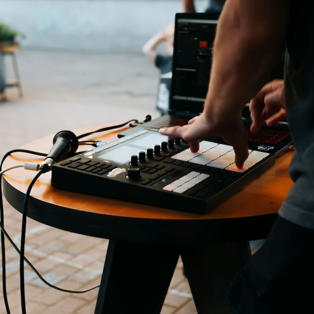 Hip Hop Beat Basics: Constructing the Fundamental Elements of a Classi ...